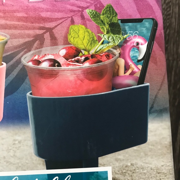 South Beach Stick In Sand Drink Holders - Picture 3 of 6